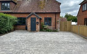 Bee Cottage - Romsey